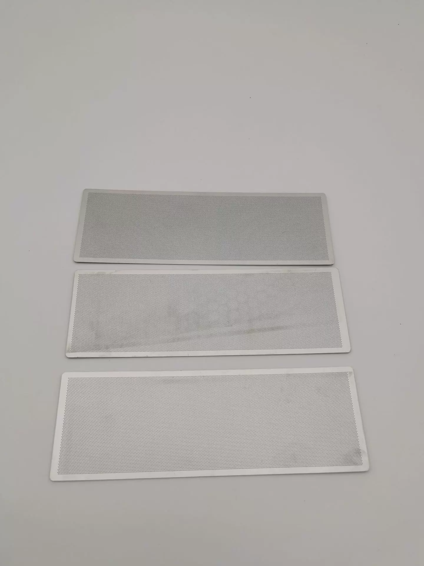 激光加工小孔加工微孔加工激光工厂深圳激光加工小孔0.01mm孔径