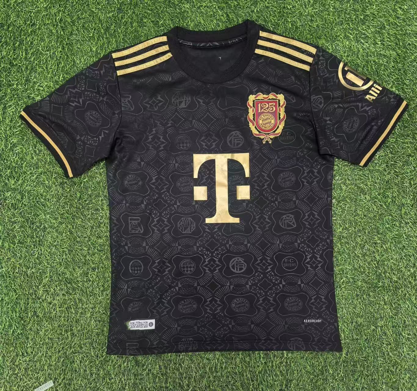 Una generación de uniformes de fútbol, nuevos uniformes de entrenamiento, camisetas, Italia AC, Barcelona, Real Madrid, Brasil, Japón, Ajax