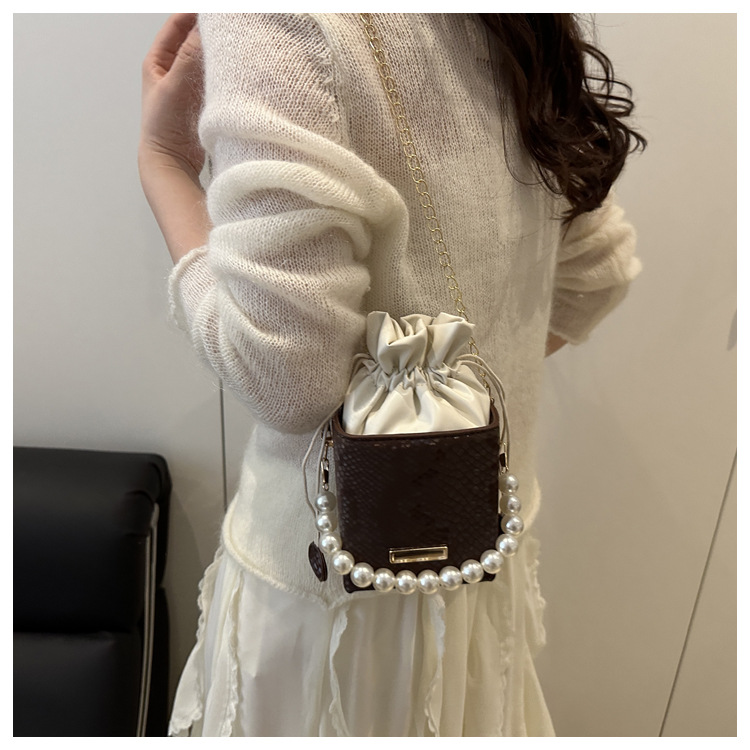 Borsa a secchiello con perle donna borsa a tracolla elegante_voghion.com