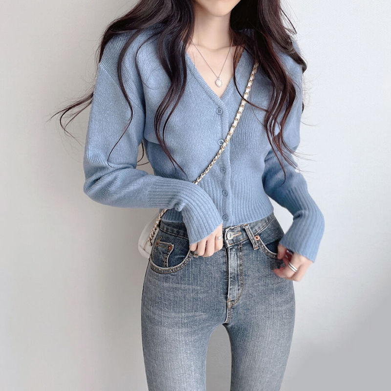 Korean-Style Knitted Cardigan Sweater Jacket for Women, Autumn 2026 New Fashion Stylish V-Neck Waist-Cinching Short Top Trendy Korean-Style Knitted Cardigan Sweater Jacket for Women, Autumn 2026 New Fashion Stylish V-Neck Waist-Cinching Short Top Trendy