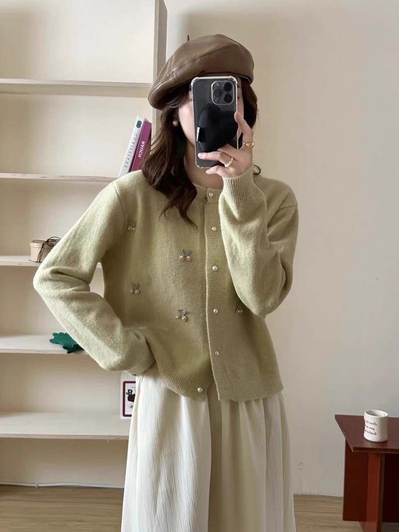 올리브색