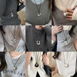 Frosty style fashionable long U-shaped sweater chain women's black necklace niche high-end versatile Korean style necklace accessories