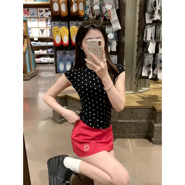 Cute red design skirt