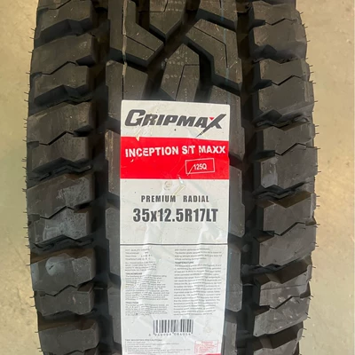 Off-road şinlər at Tire 285/55R20 Toyota