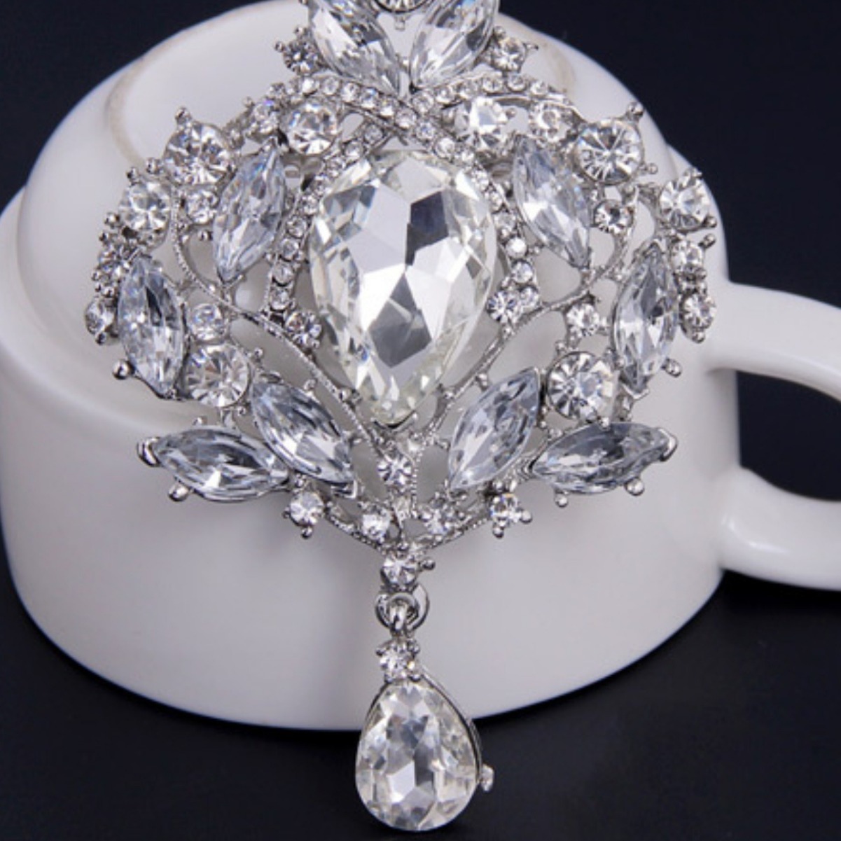 Europa y América transfronteriza exagerada gran gota de agua colgante broche ramillete collar pin accesorios de ropa joyería de comercio exterior para las mujeres image 5