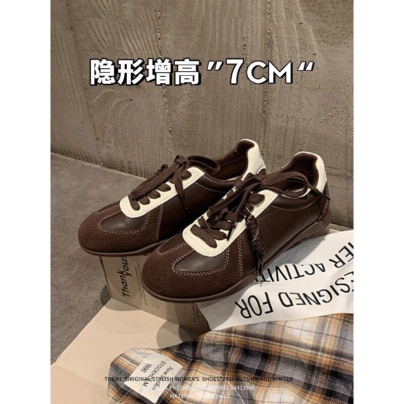 Giày sneaker nữ da bò buộc dây phong cách Đức huấn luyện, đế cao 6 cm — 48 chiếc màu đen (6cm) còn hàng, 48 màu nâu (6cm) hàng có sẵn, 48 màu trắng (6cm) hàng có sẵn, 48 màu vàng (6cm) còn hàng