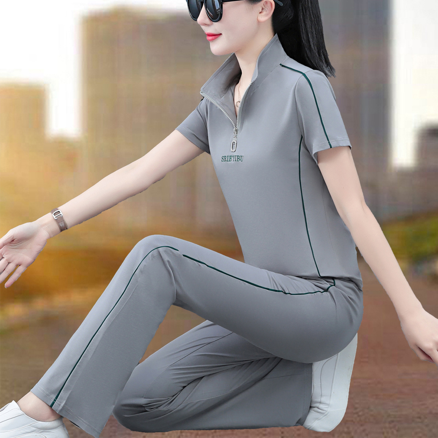 Lapel Sports Suit for Women, Summer 2026 New Style, Age-Reducing, Slimming, Stylish, Short-Sleeved, Long-Pants, Casual Two-Piece Set for Moms