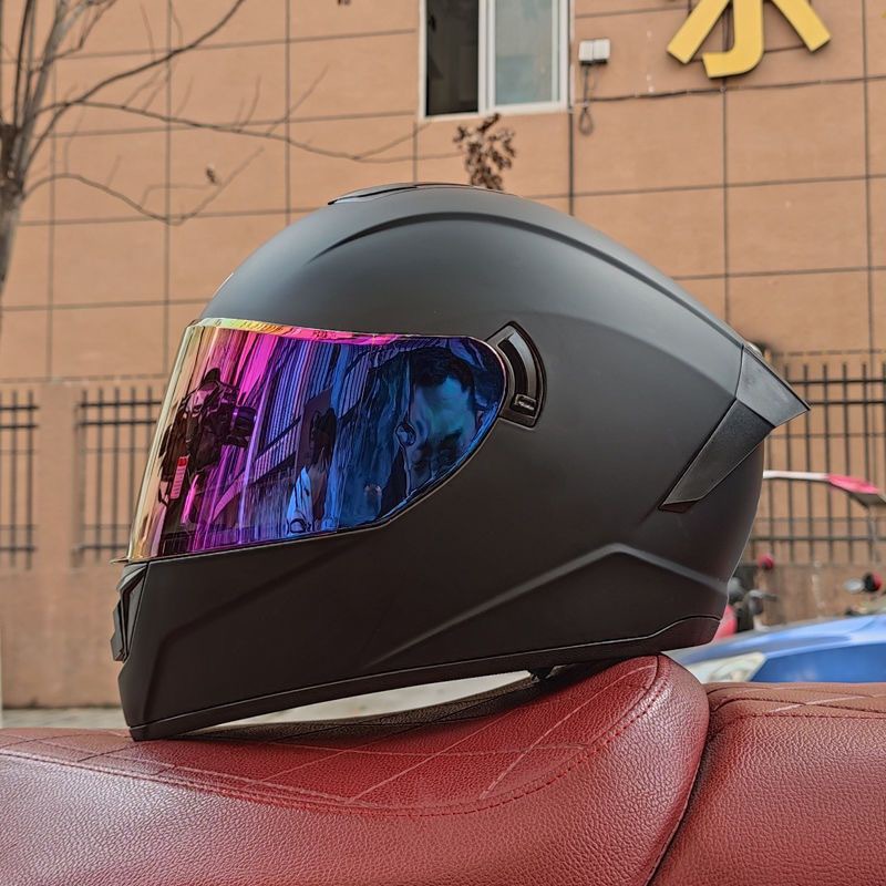 Nuevo casco de motocicleta certificado 3C estándar nacional para hombres, casco cálido Bluetooth de marea nacional para hombres, esquina de personalidad de celebridad de Internet de cuatro estaciones