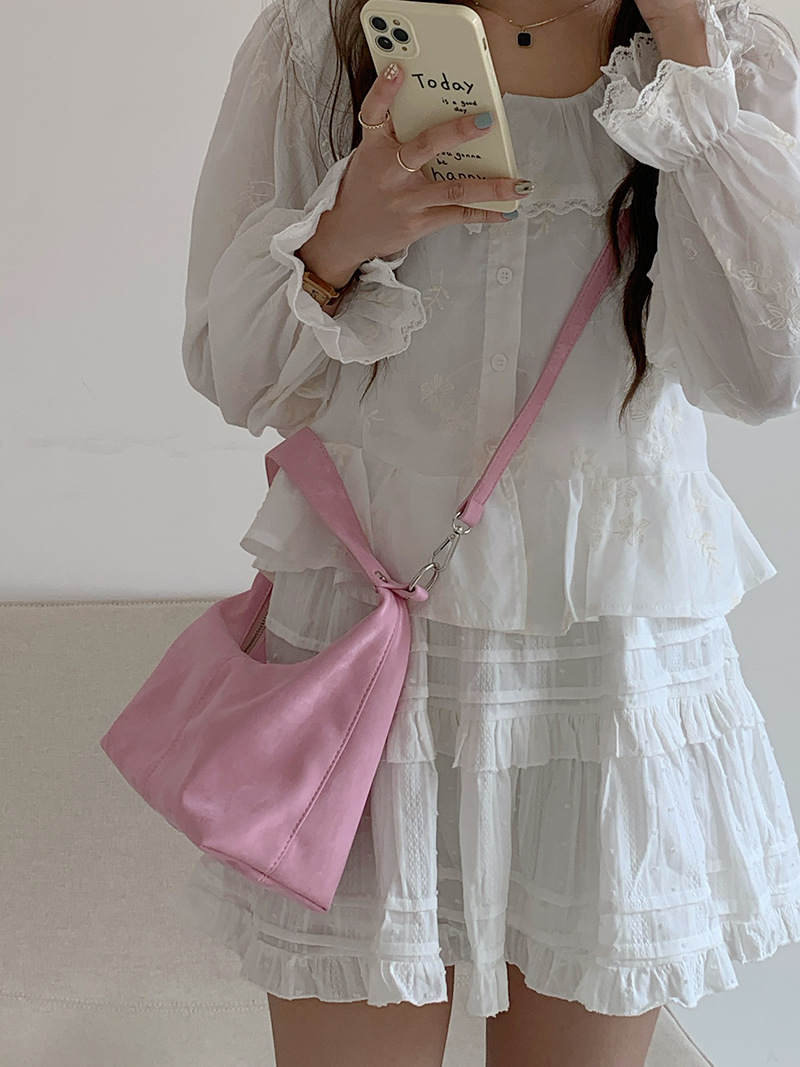Niche design textured underarm bag 2024 new spring and summer women's shoulder messenger bag, soft silver cloud bag_voghion.com