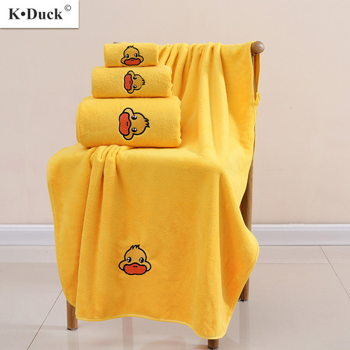 New Small Yellow Duck Towel Wholesale Thick Coral Fleece Absorbent Home Use Cartoon Square Towel Bath Set of 3