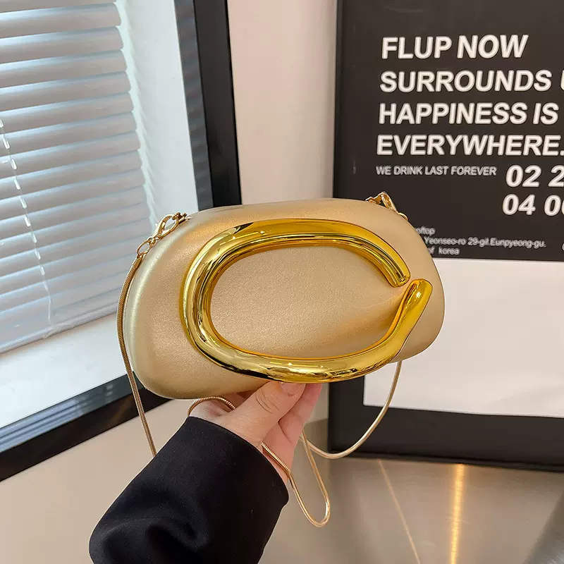 跨境小众手拿晚宴包女包欧美时尚链条腋下单肩包设计感洋气斜挎包