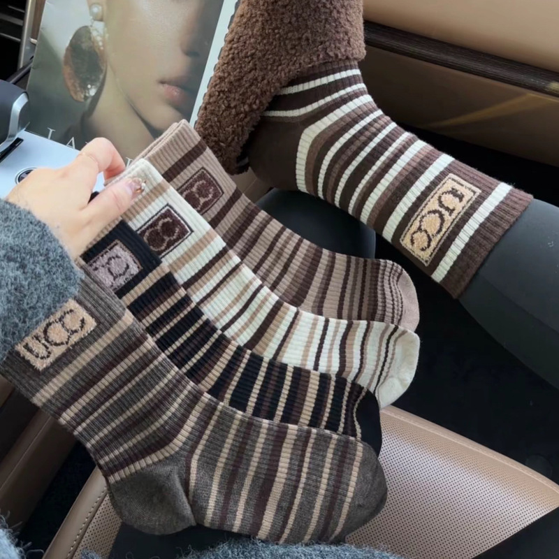 Teddy Velvet Ucc Accessories Striped Slouch Socks Retro Oatmeal Color Old Money Style Seamless Autumn and Winter Warm High Tube Women's Socks Teddy Velvet Ucc Accessories Striped Slouch Socks Retro Oatmeal Color Old Money Style Seamless Autumn and Winter Warm High Tube Women's Socks