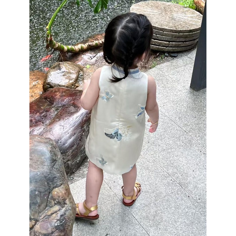 新中式女童2025夏季新款米白色刺绣蝴蝶旗袍裙宝宝国风提花背心裙|undefined