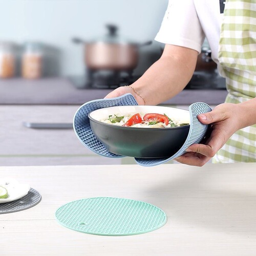 Manufacturer wholesale anti-scalding anti-slip mat insulated pot mat table mat easy to clean high temperature resistant round honeycomb silicone placemat