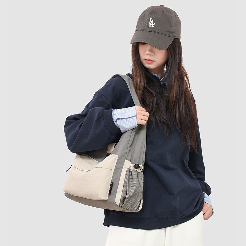 2026 Spring New Tote Bag High-End Commuter Contrast Color Fashion Casual Shoulder Bag For Women Large Capacity Custom - Thumbnail 3