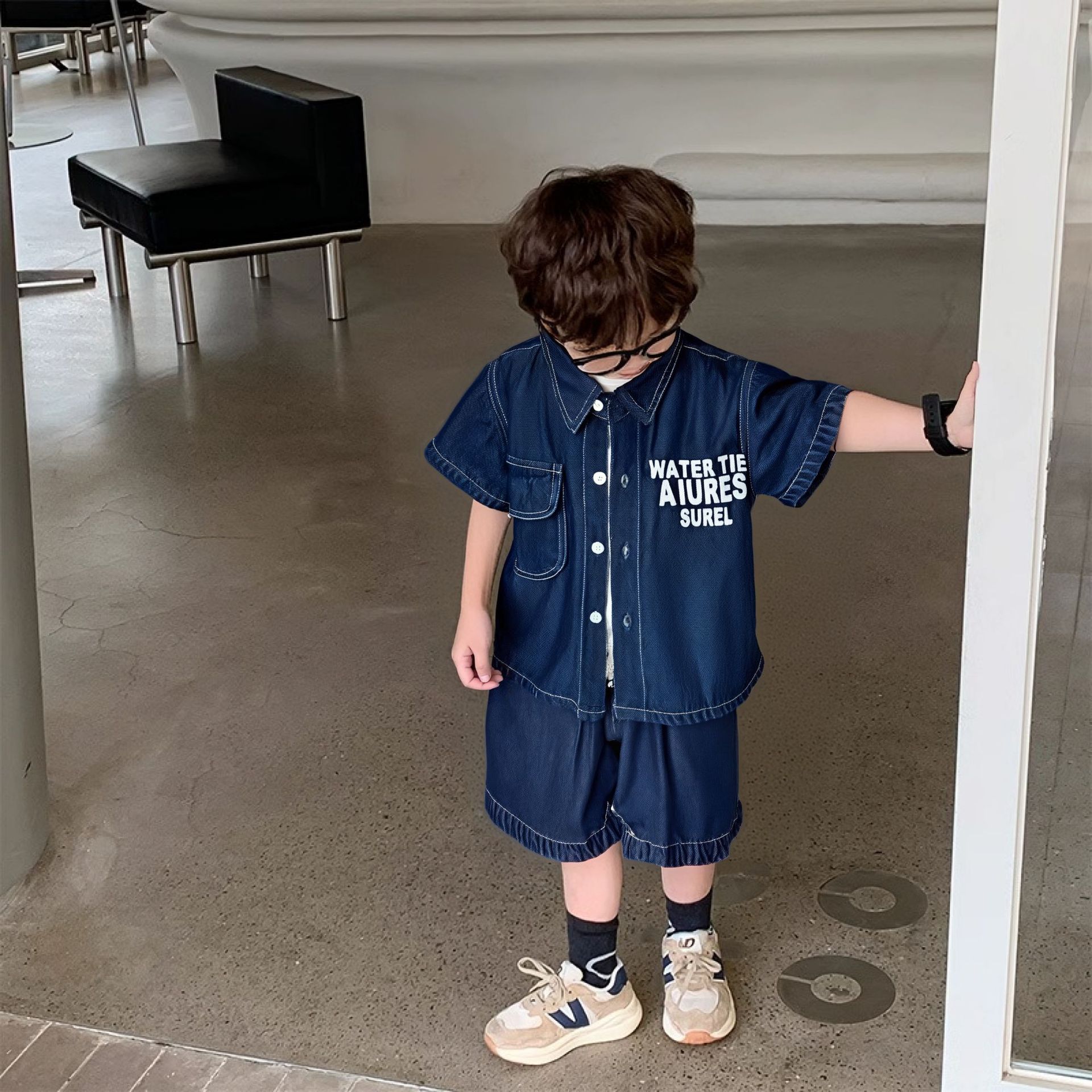 Boys summer shorts suit 2025 new children's summer short sleeve shirt fashion handsome two-piece wholesale