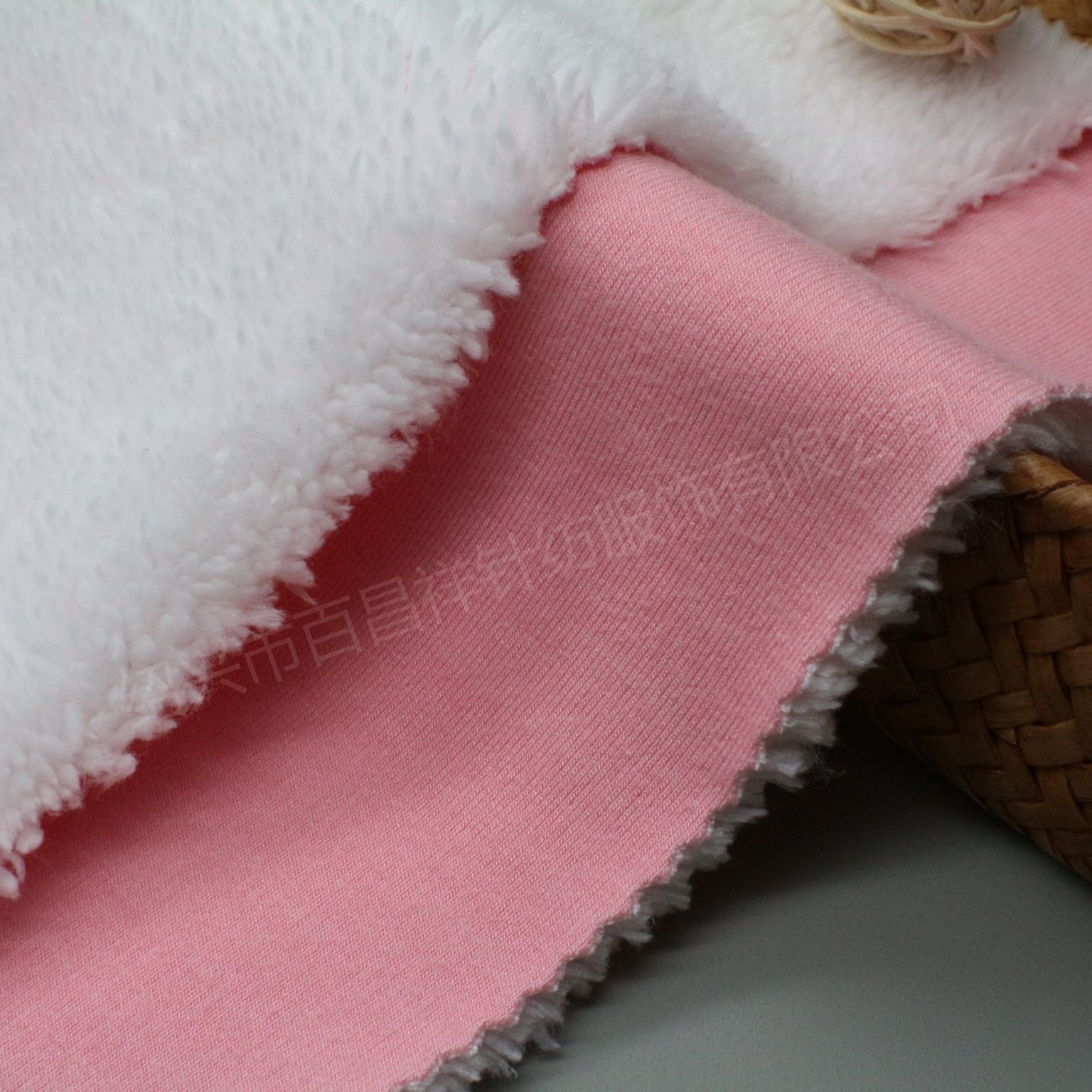 厂家直销免复合一体绒570g北极绒冬季保暖卫衣毛绒面料