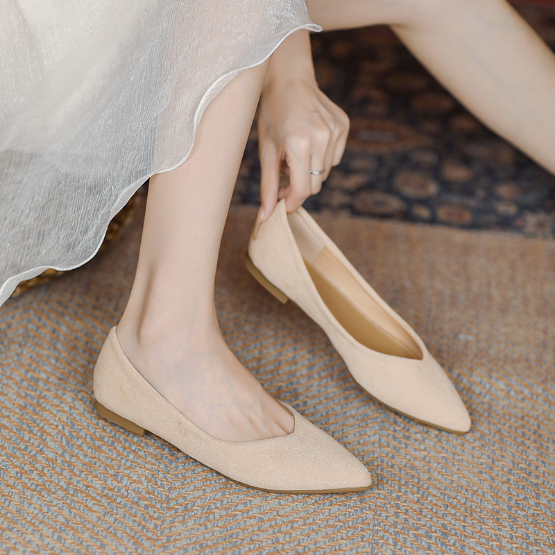 여성용 플랫 소프트솔 워크 슈즈 2026년 신상 봄 가을 뾰족코 얕은 입구 편안한 정장화 벨벳 소재 여성화