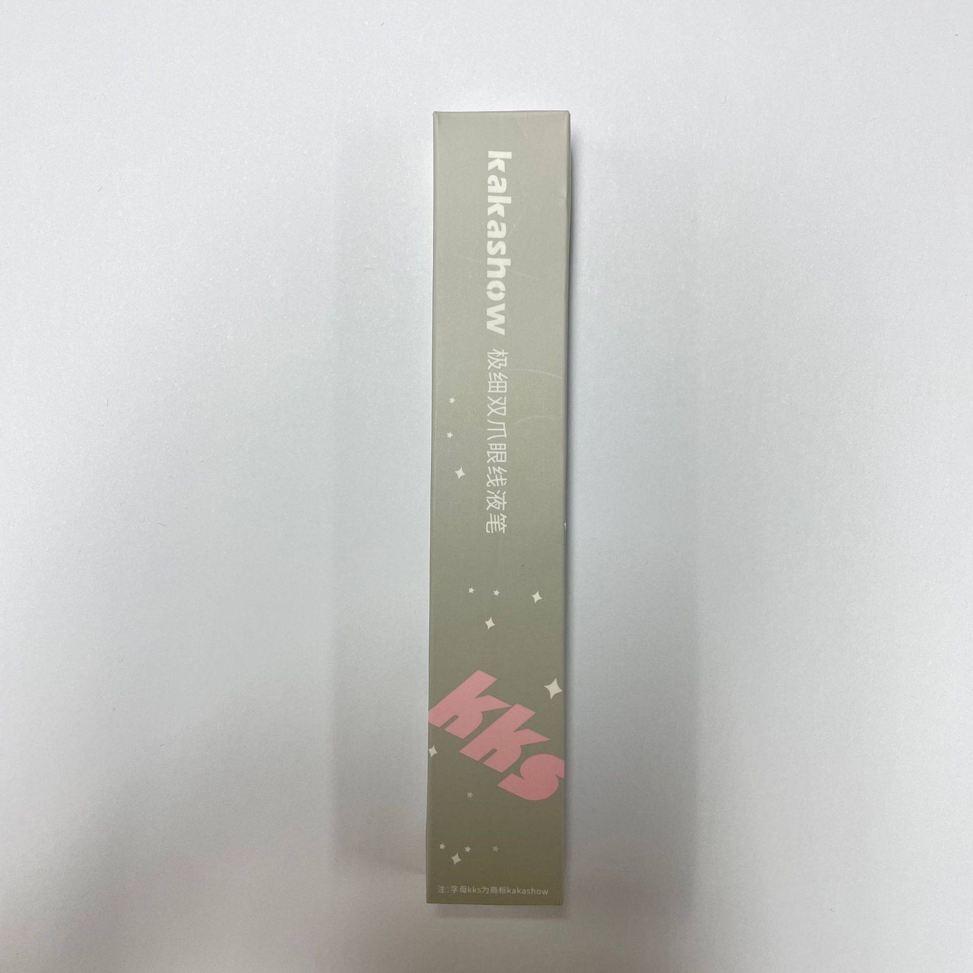 KAKASHOW's double-clawed eyeliner liquid pen is extremely fine, naturally lowering eyelashes, waterproof and sweat-proof, and won't smudge lazy eyeliner undefined