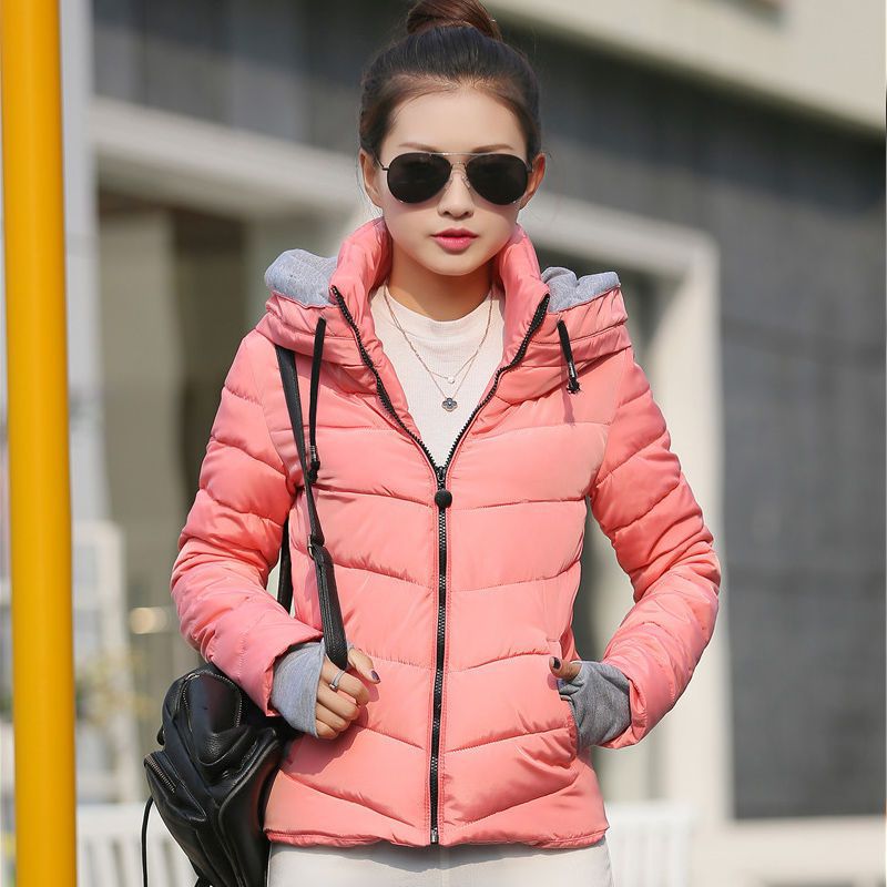 Trajes de algodón transfronterizos gruesos pequeños para mujeres nuevas chaquetas de algodón corto de cuello vertical de invierno delgadas y cálidas