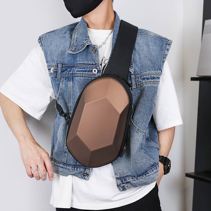 Zaino di ricarica USB per moto da uomo, guscio rigido antispruzzo, borsa sul petto obliqua a cavallo, piccolo zaino da pendolarismo_voghion.com