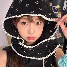 韩版笑脸印花少女围巾帽子一体秋冬季大头围斗篷披肩外搭保暖围脖