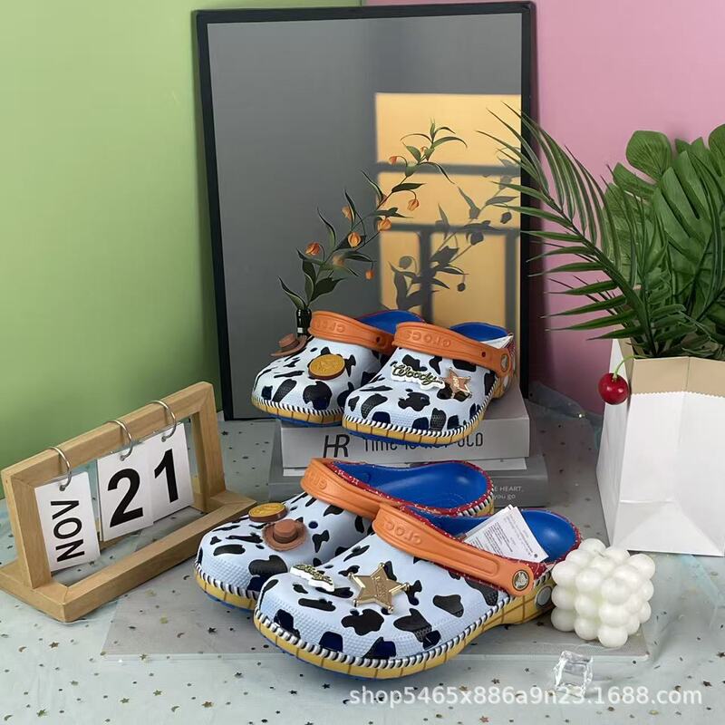 Cro Cro Brand Clogs Woody Cow Sandals Non-Slip Breathable Cute Closed-Toe Slippers Home Ready Stock Comfortable Cro Cro Brand Clogs Woody Cow Sandals Non-Slip Breathable Cute Closed-Toe Slippers Home Ready Stock Comfortable