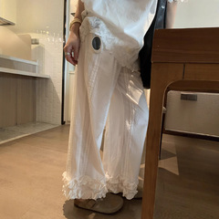 小衆レースのワイドパンツ女性2025夏の新しいカジュアルなゆるい刺繍の花の9分のズボンの白いズボン