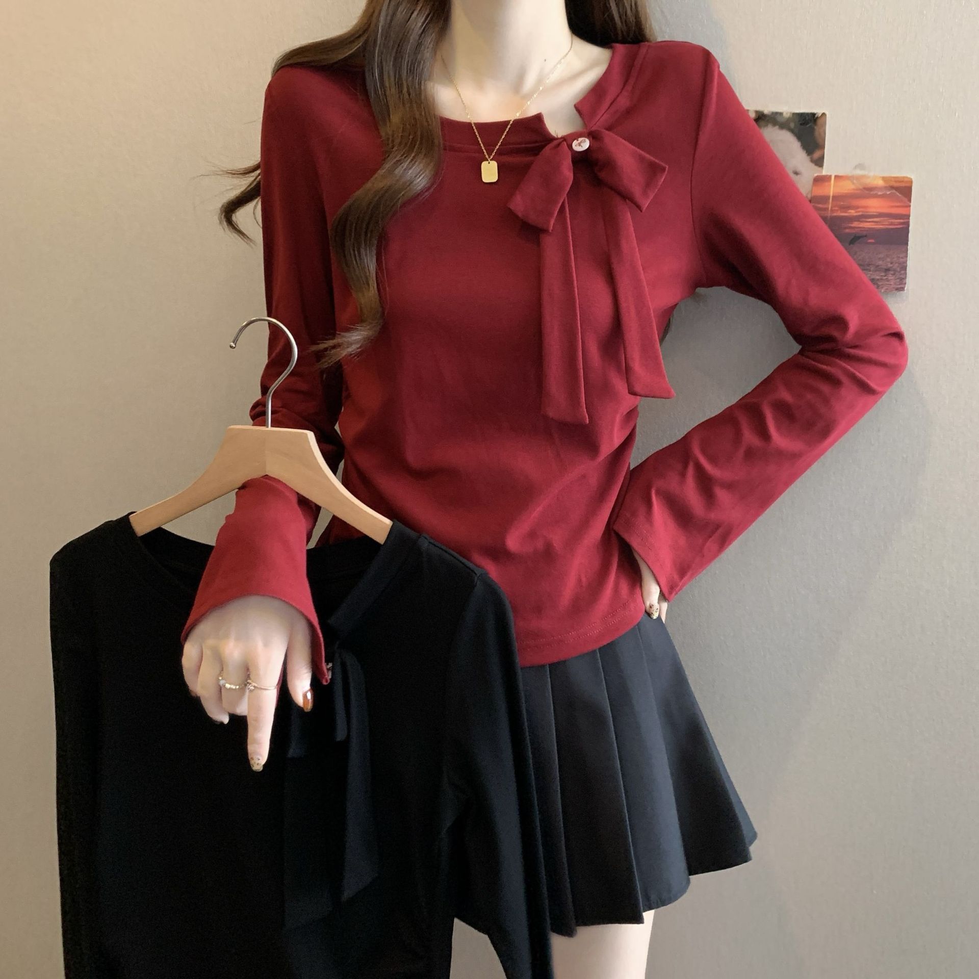 Plus-Size German Velvet Design Bow Long-Sleeve T-Shirt for Women, New Slim-Fit, Flattering and Fashionable Top for Spring and Autumn