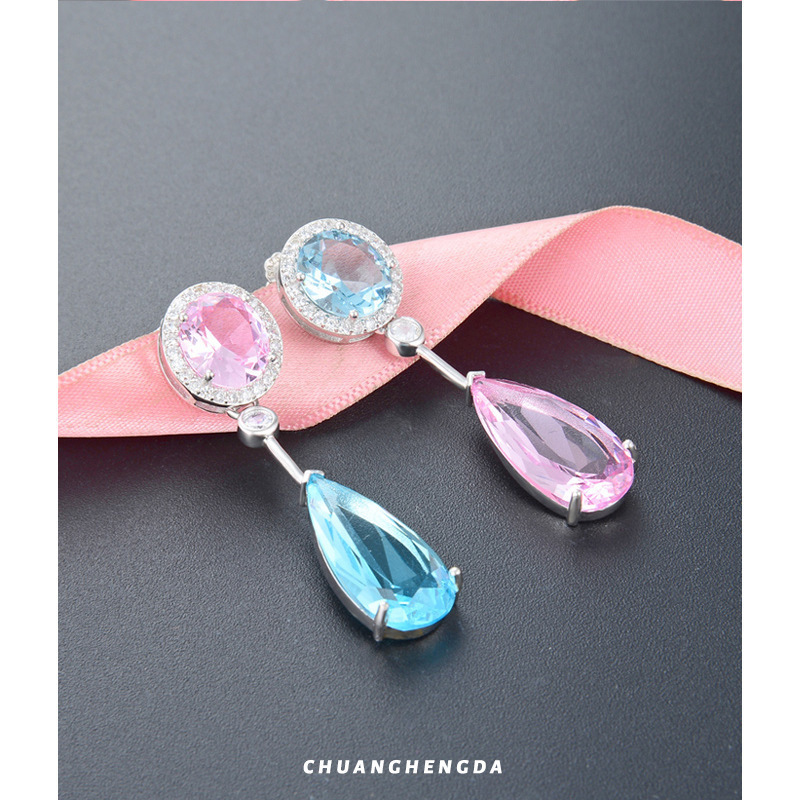 Japón y Corea de la moda temperamento zircon gotas de agua pendientes de plata esterlina S925 incrustados de cristal ligero pendientes de lujo pendientes de orejas al por mayor