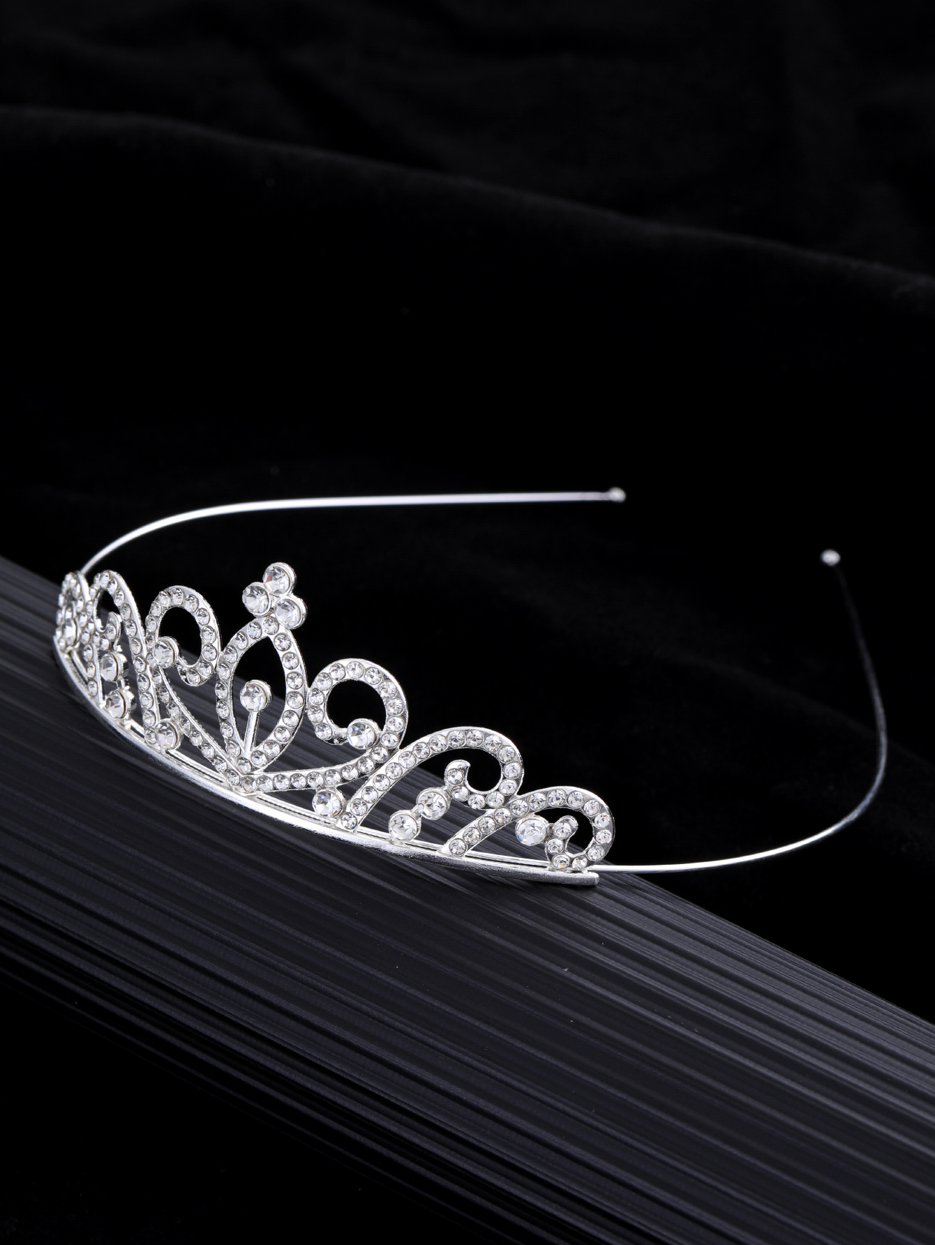 Nueva princesa de diamante para niños corona de aleación banda de pelo niñas danza estereoscópica bebé cumpleaños diamante adornamiento para el pelo