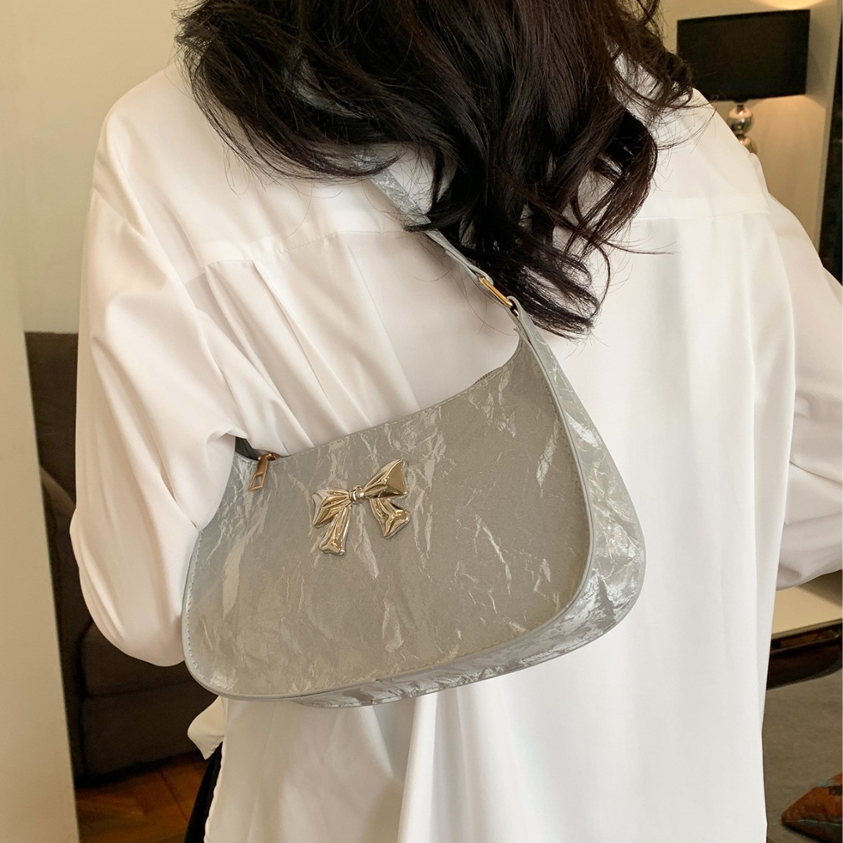 Underarm Bag for Women 2025 New High-End Texture Foreign Style Shoulder Bag Popular Fashion Bow Commuter Crossbody Bag