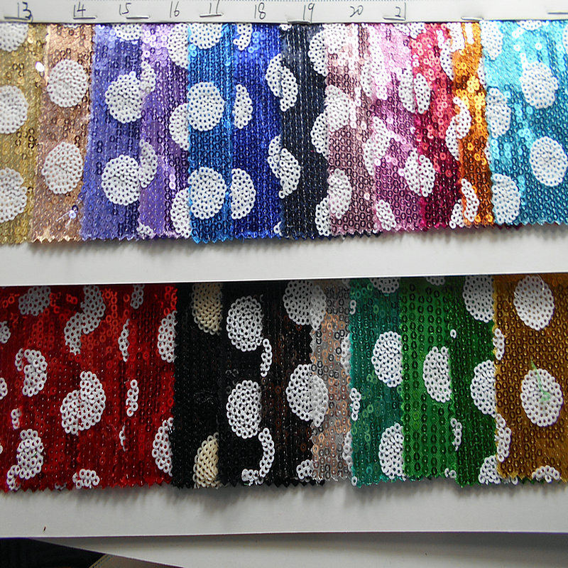 3mm色丁底珠片绣花圆点 亮片绣布料 叠片圆圈电脑绣时装舞台面料