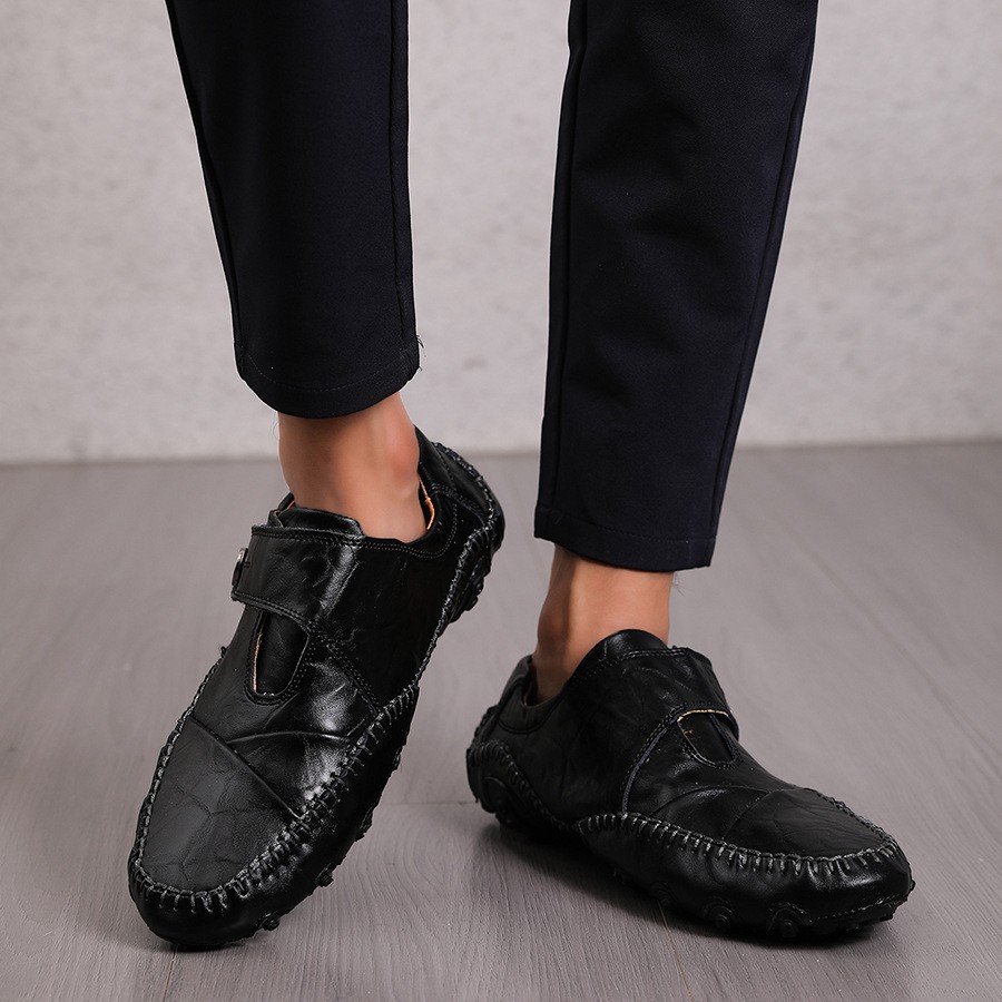 Zapatos de cuero casuales de invierno transfronterizos zapatos perezosos con cremallera lateral para hombres zapatos de negocios para hombres británicos zapatos de guisantes ligeros zapatos para hombres