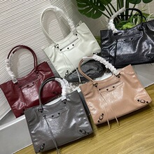 ��ϞƤ�C܇���ɳڸ����ذ�Ů2026�¿������ͨ�چμ����������