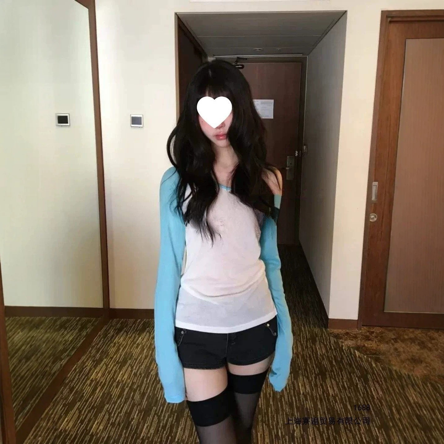 春夏慵懒复古清冷感拼接撞色薄款透感长袖T恤女新款修身显瘦上衣