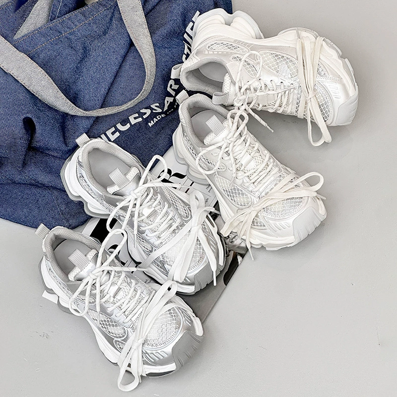 Кожаные туфли папы с толстой подошвой 2025 новая весенняя сетчатая лапша дикие серебряные повседневные кроссовки