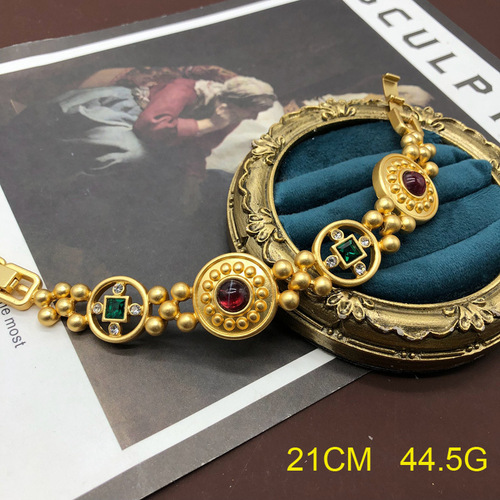 Western Medieval Heavy Industry Necklace Bracelet Retro Engraved Pattern Diamond Glaze Niche Design Necklace Bracelet Set