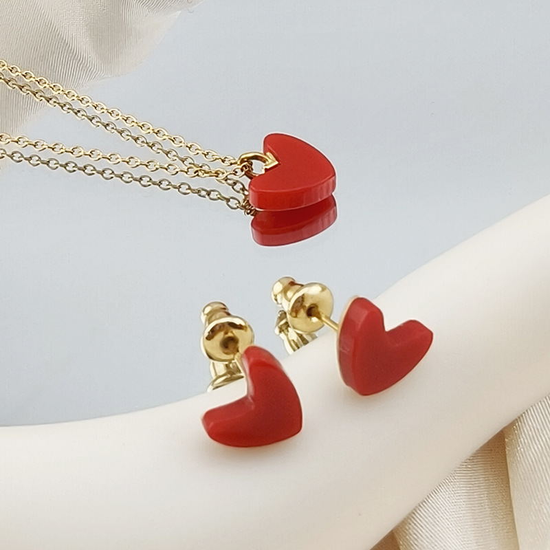 Liu Yifei Style Small Red Heart Necklace and Earrings, 18K Gold Plated Versatile Heart Pendant, Clavicle Chain, V-Shaped Cinnabar Set