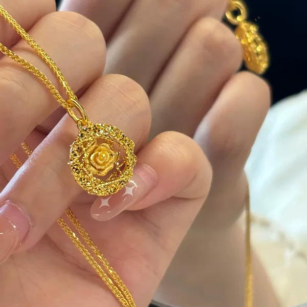 Woven Dream Net Rose Pendant Necklace Women's Fashion Elegant All-match High-end Light Luxury Hollow Design Collarbone Chain