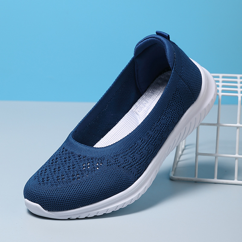 Zapatos de madre para mujeres de comercio exterior nuevos viejos zapatos de tela de Beijing con suela suave, zapatos deportivos casuales para hombres mayores, zapatos de mujer grandes transfronterizos