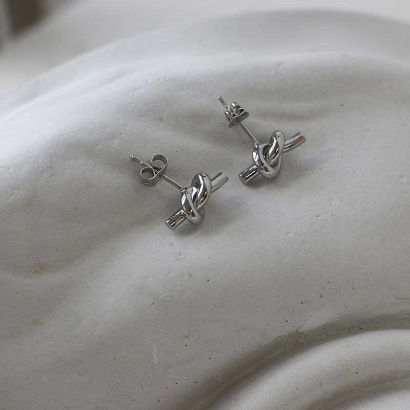 Plating Design 1 Pair Fashion Knot Titanium Steel Plating Ear Studs