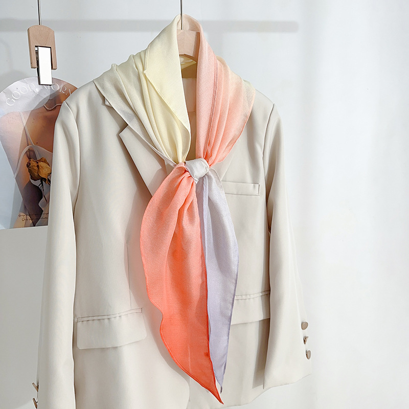 Luz de lujo minimalista creativo delgado bufandas de seda de color gradiente INS dulce dama de alta moda bufandas de diamante de seda