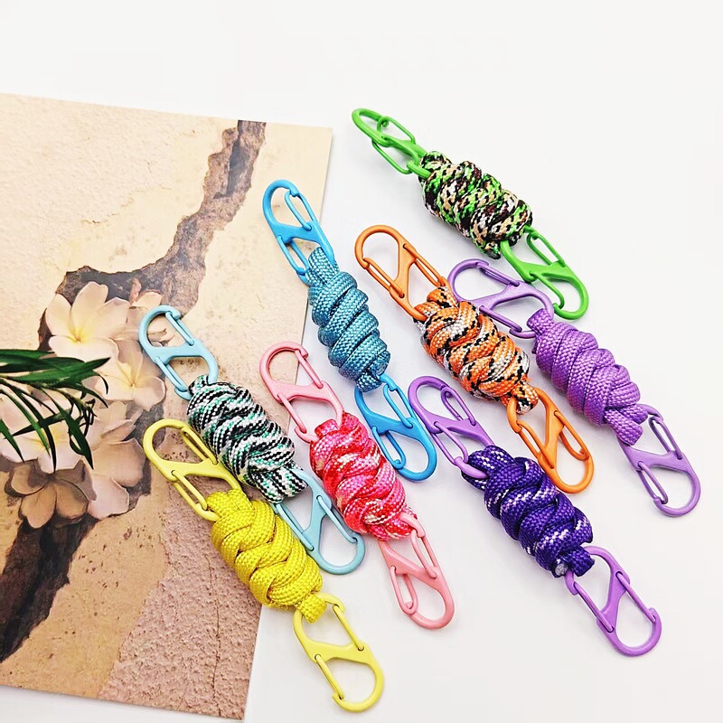 Cross-border multi-color paracord woven keychain mini colorful carabiner pendant outdoor backpack DIY school bag decoration
