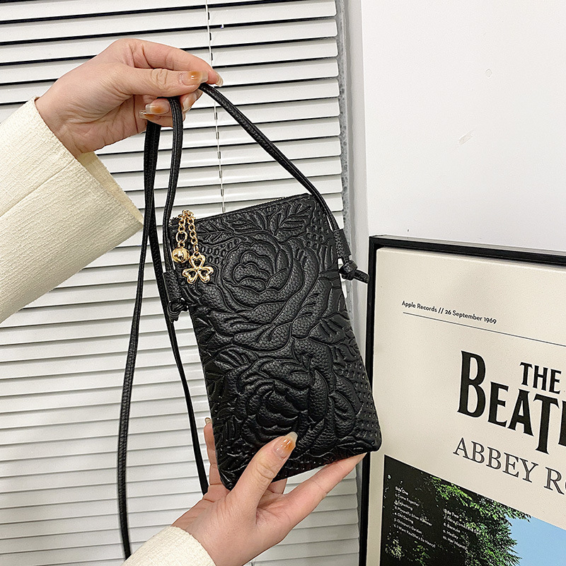 Cross-Border Genuine Leather Mobile Phone Bag for Women, Presbyopic Crossbody Small Bag, Women's Shoulder Bag, Fashionable V-Shaped Portable Coin Purse Wholesale