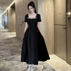 フランス重工千金風方襟ワンピース女性2025夏痩せヘボン風黒ロングスカート65339