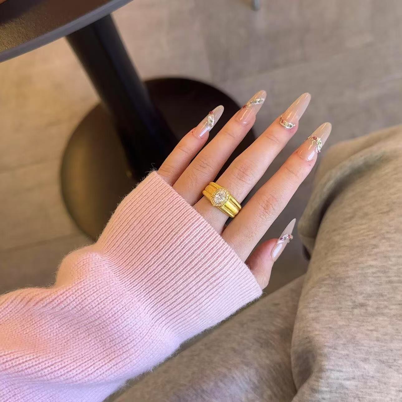 Anillo abierto de piedra ojo de tigre de circón medieval, anillo de dedo de comida de todo fósforo de nicho femenino, temperamento de moda, joyería de lujo ligera al por mayor