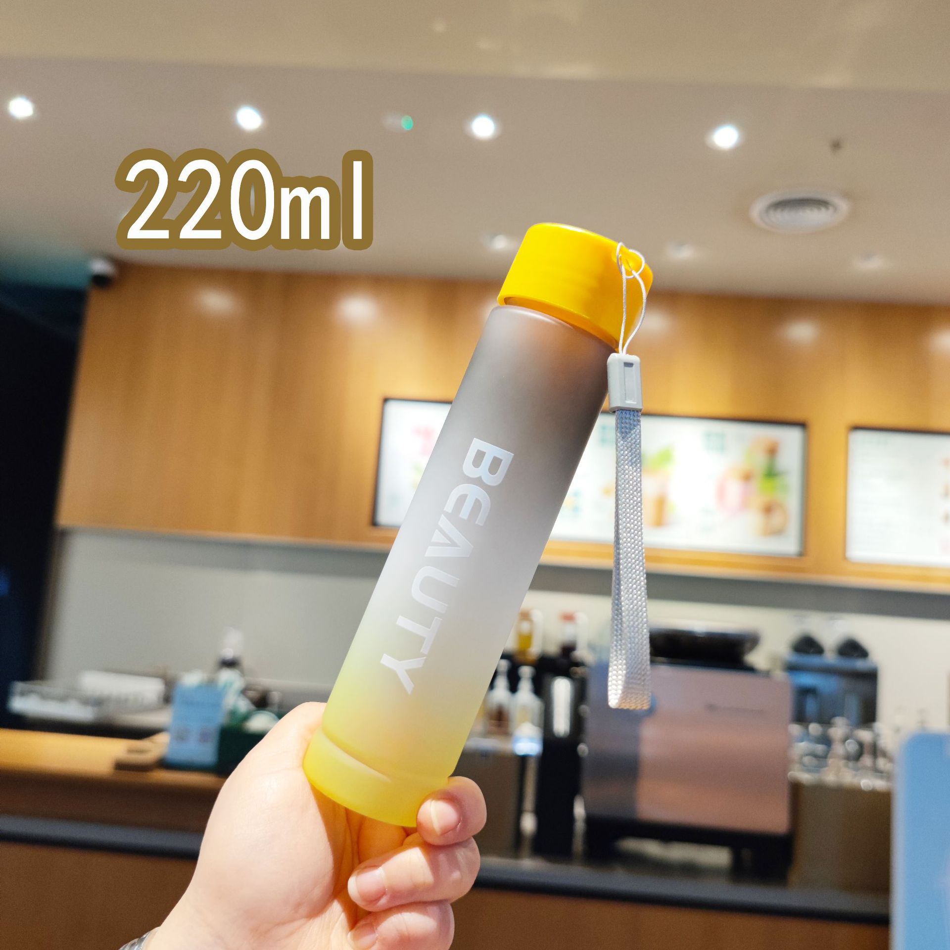 Mini taza de bolsillo 220ml taza de bolsillo de alumno al aire libre taza de plástico de bebida directa brillante brillo esmerilado gradiente jugo de cuerda