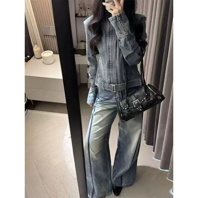 American retro distressed denim jacket for women, new early autumn style, short top for trendy girls, high-waisted wide-leg pants, slimming two-piece set