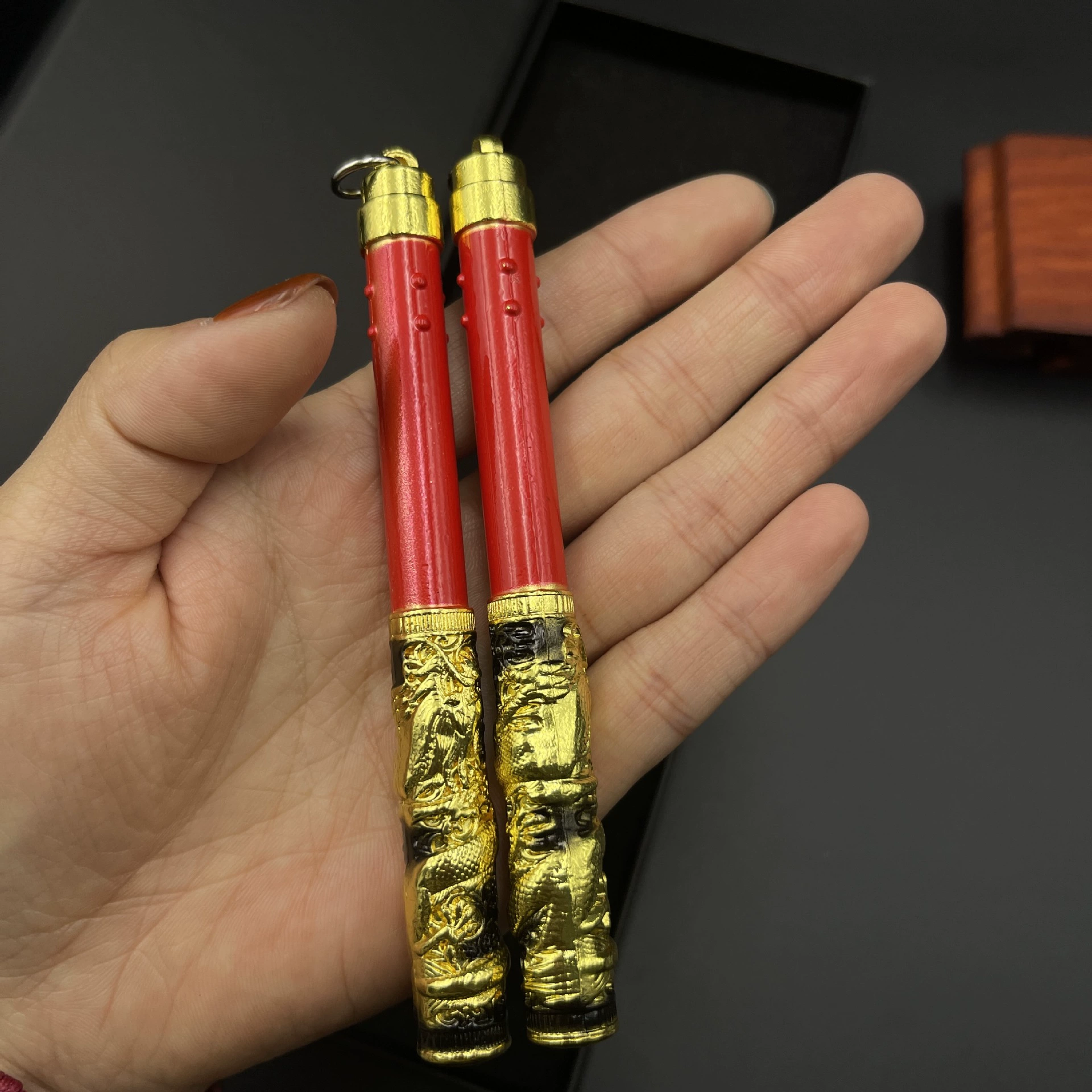 Нежа Шэньлун Нунчакус Peace Elite Game Flame Knife Cold Front Metal Crafts Ornaments Model Gift Box Pack